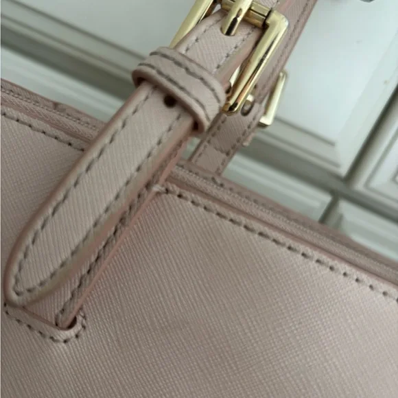 Tory Burch Light Pink Blush Leather Tote Bag! - Picture 3 of 14